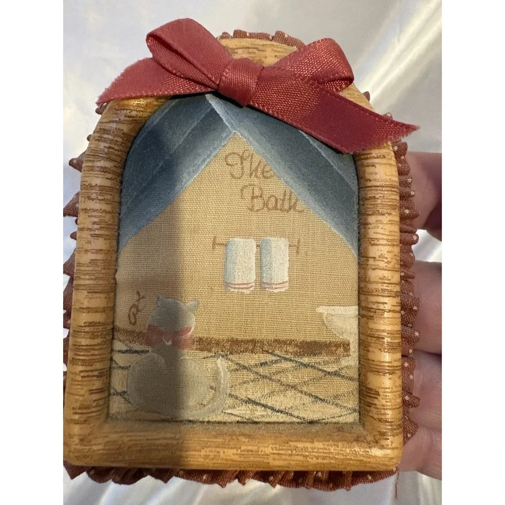 Small Plastic Cottage Core Painted Bathroom picture w/ kitty cat ruffles